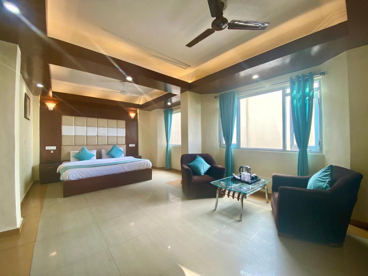 Riversun Hotel Mall Road Masuri Exterior foto
